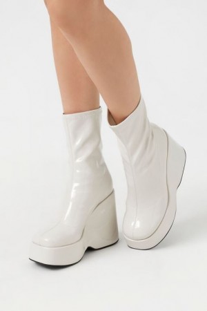 Botas Forever 21 Faux Patent Cuero Wedge Booties Mujer Creme | GsC9nLDHd9i