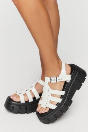 Sandalias Forever 21 Faux Patent Cuero Caged Lug Sole Mujer Blancas | qqpNVeasOpx