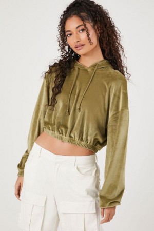 Sudadera con Capucha Forever 21 Velour Cropped Mujer Verde Oliva | 0AYNiqZSZjA