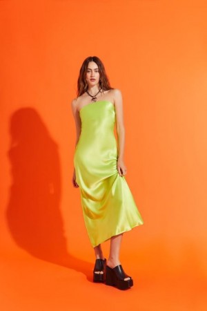 Vestido Forever 21 Satin Strapless Maxi Slip Mujer Verde Claro | qvsYn5EVzpa