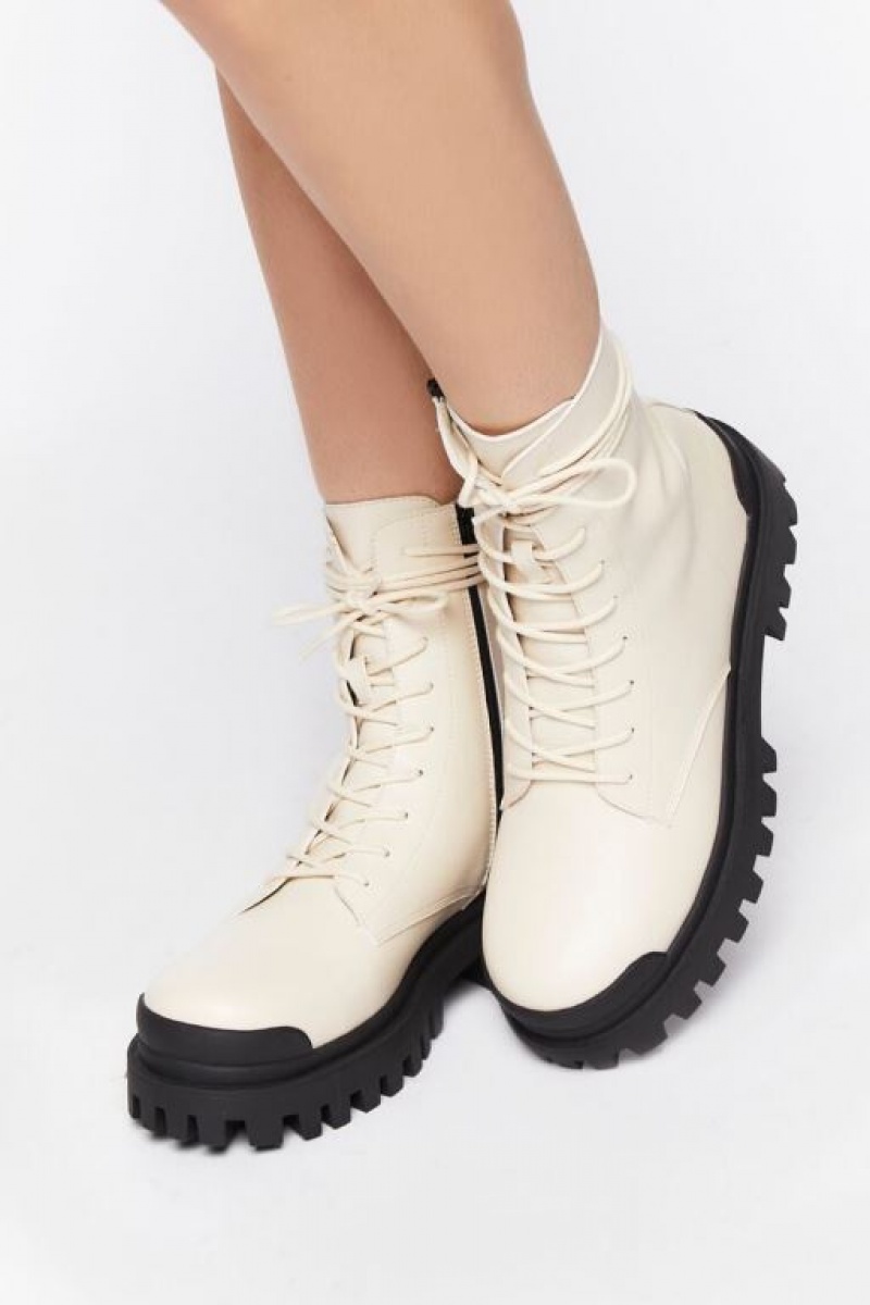 Botas Forever 21 Faux Cuero Lug Combat Mujer Creme Negras | QuJxZytu1sO