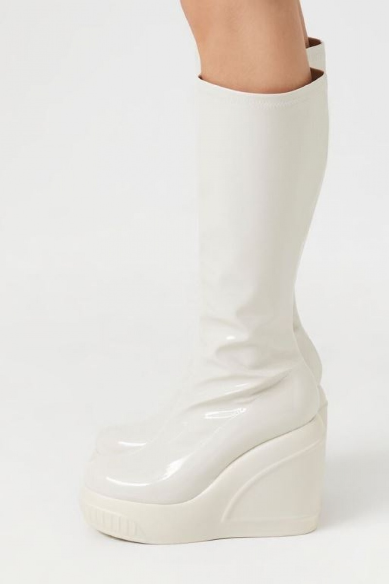 Botas Forever 21 Faux Patent Cuero Wedge Mujer Creme | zaV8NxKwGMF