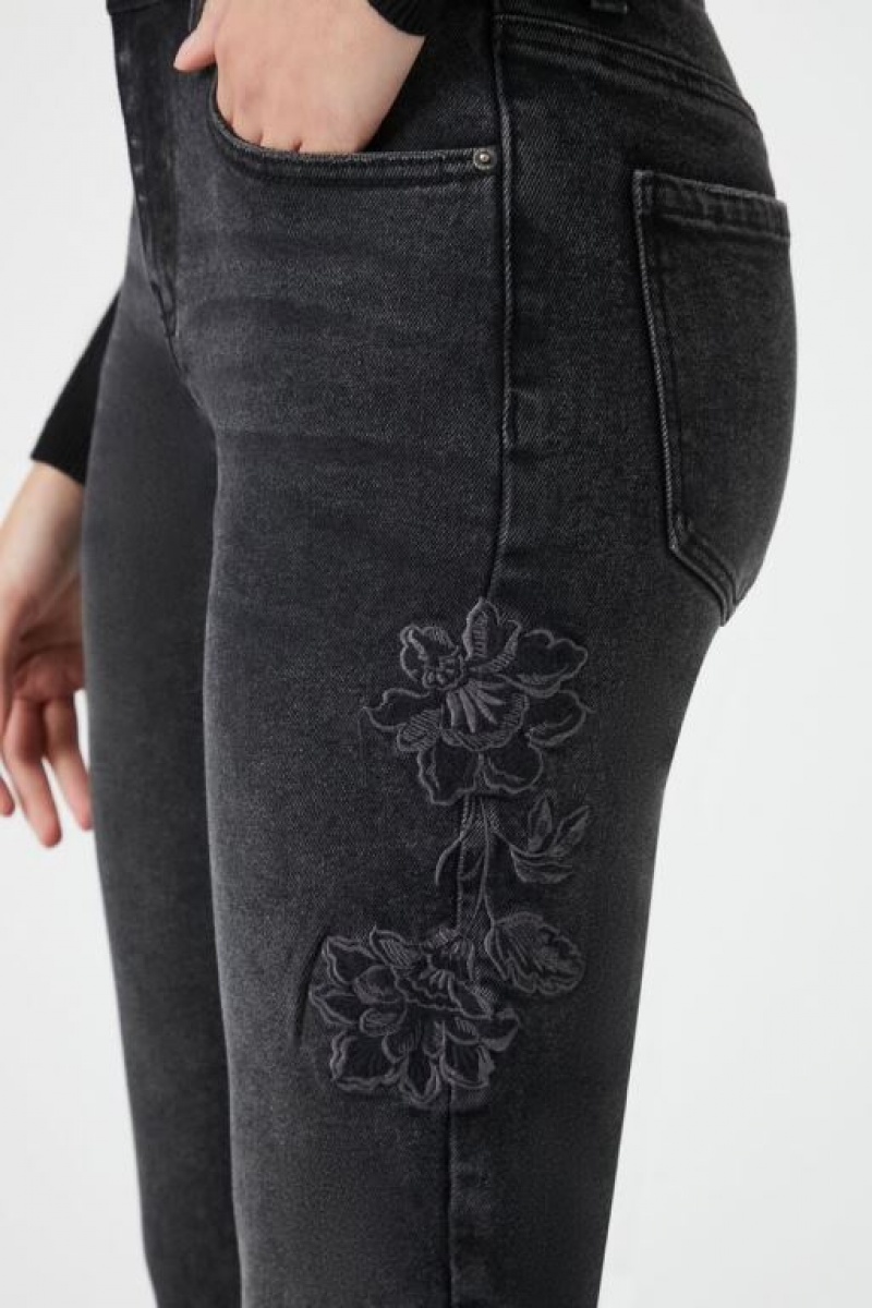 Jeans Forever 21 Embroidered Flower Directo Leg Mujer Negras | lB1fPAVijom