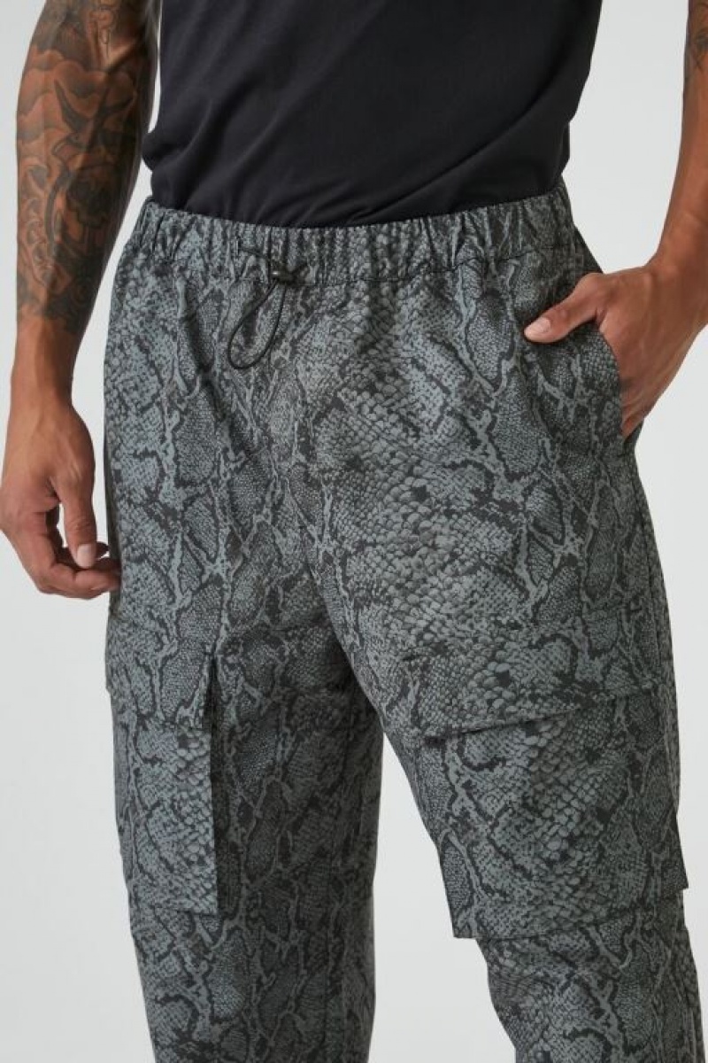 Pantalon Forever 21 Snake Print Cargo Joggers Hombre Gris Multicolor | ACa6Ktr7zI5