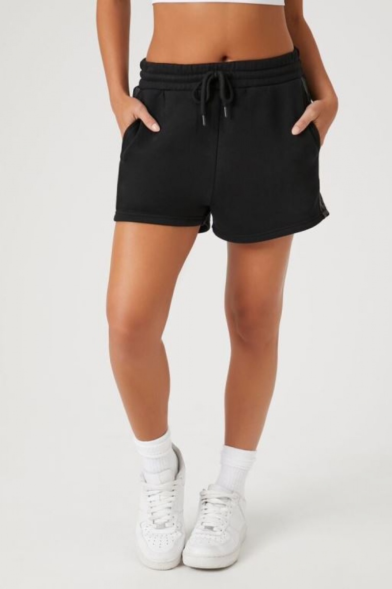 Short Forever 21 Active Fleece Estampadas Mujer Negras | k2ai5KSjo3A