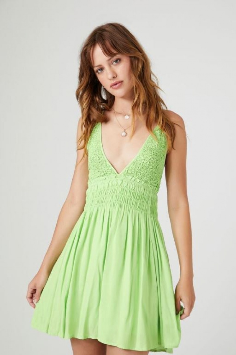 Vestido Forever 21 Smocked Ruffle Cami Mini Mujer Verde Claro | 0iOE8V1HrDe